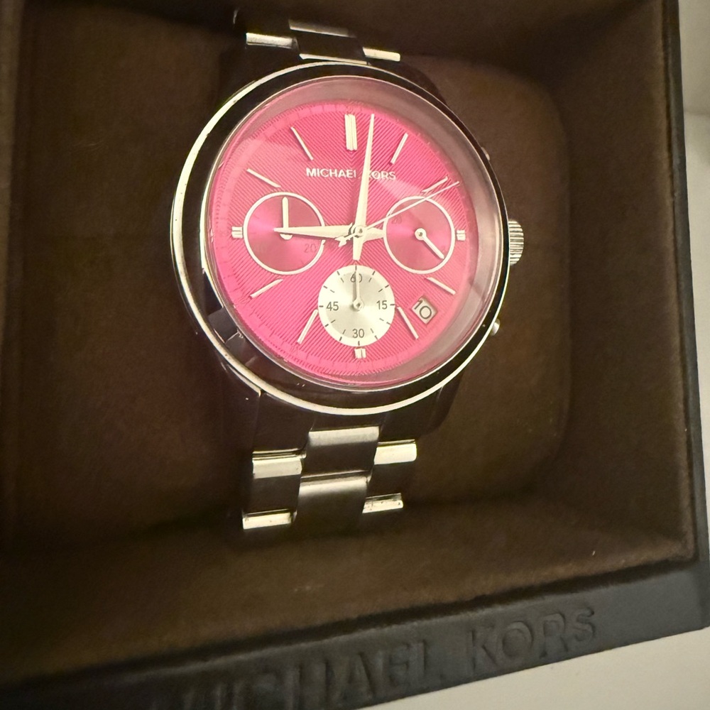 Michael Kors Woman’s Fuchsia Dial Silver Watch